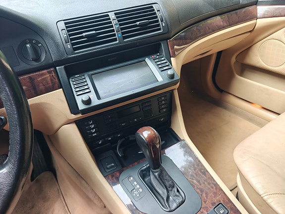 BMW 530i 17 of 25