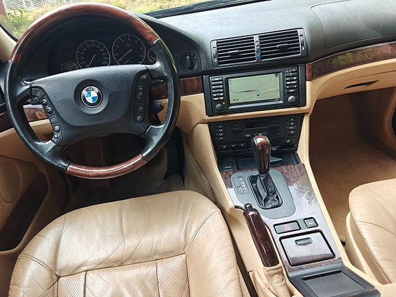 BMW 530i 14 of 25