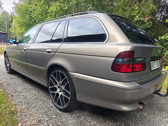 BMW 530i 4 of 25