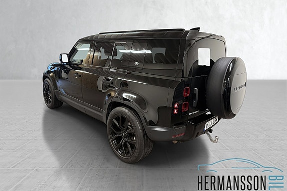 Land Rover Defender 110 27 of 30