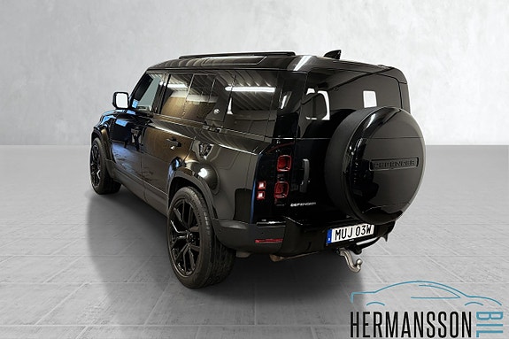 Land Rover Defender 110 29 of 30