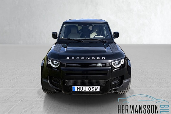 Land Rover Defender 110 11 of 30