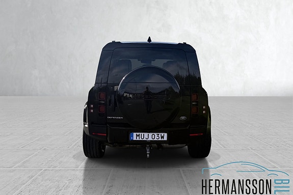 Land Rover Defender 110 8 of 30