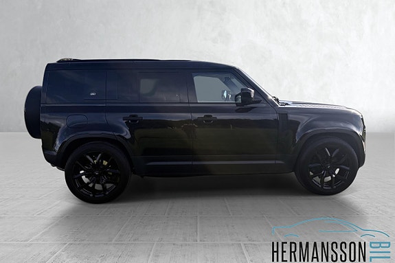 Land Rover Defender 110 10 of 30
