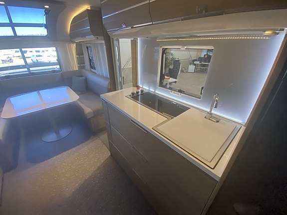 Adria Adora 593 UK ALDE/Barnkammarvagn/Året runt standard 9 of 17