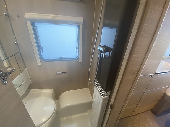 Adria Adora 593 UK ALDE/Barnkammarvagn/Året runt standard 15 of 17