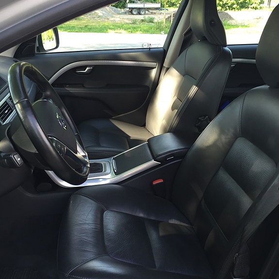 Volvo XC70 6 of 6
