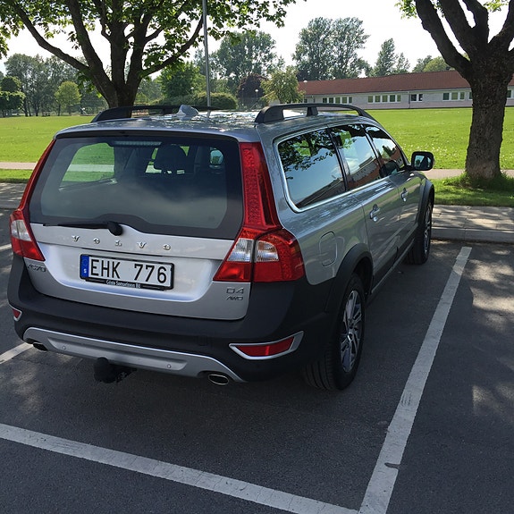 Volvo XC70 3 of 6