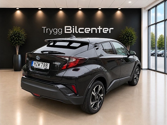 Toyota C-HR 5 of 23