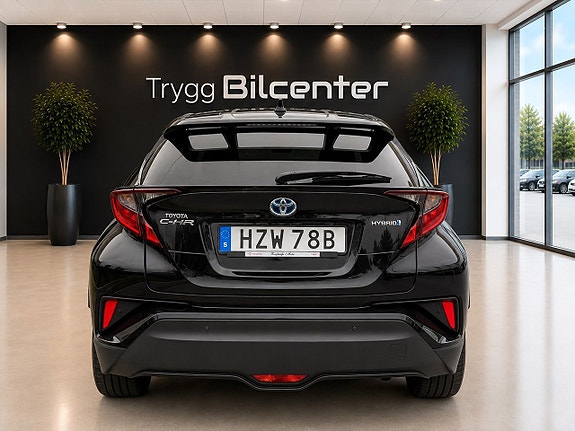 Toyota C-HR 4 of 23