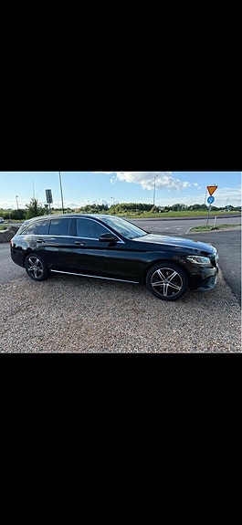 Mercedes-Benz C200 3 of 3