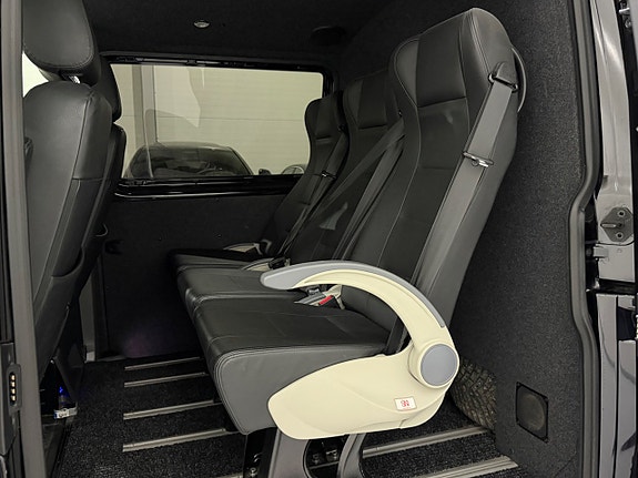 Volkswagen Transporter 10 of 20