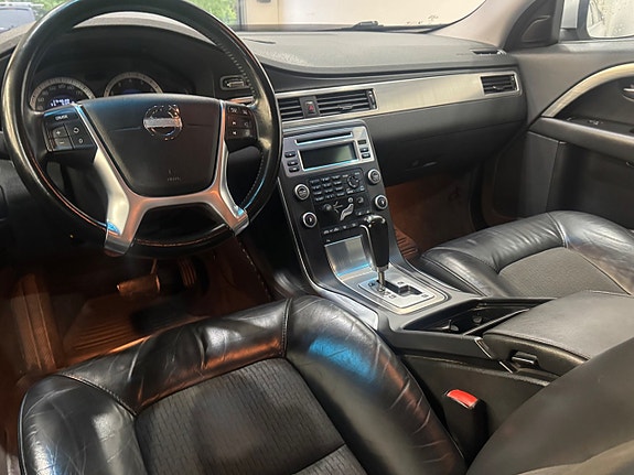 Volvo V70 7 of 11