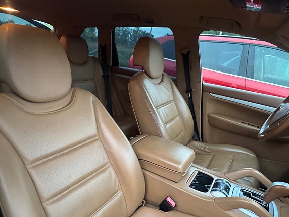 Porsche Cayenne S 14 of 14