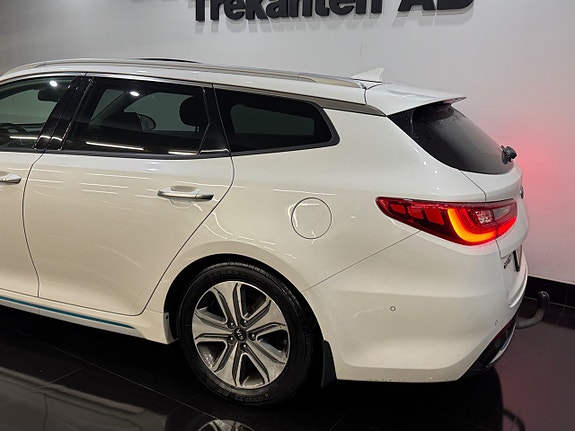 Kia Optima 4 of 13