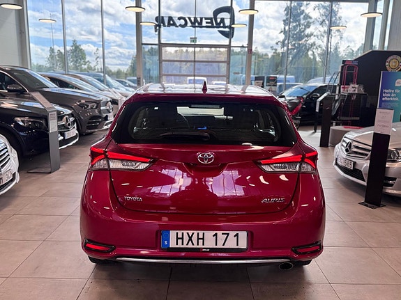 Toyota Auris 5 of 17