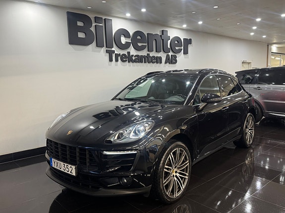 Porsche Macan 2 of 11