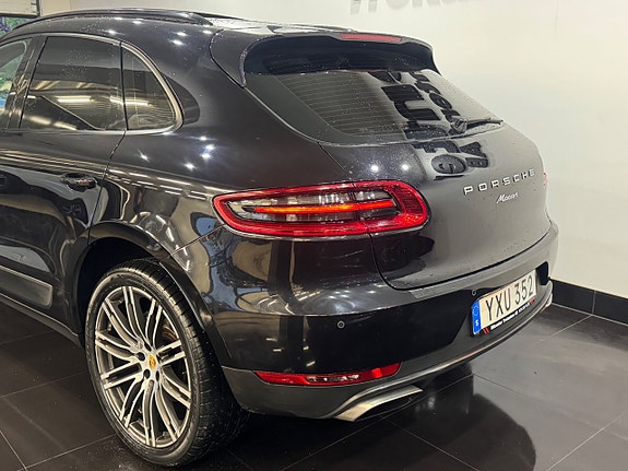 Porsche Macan 5 of 11