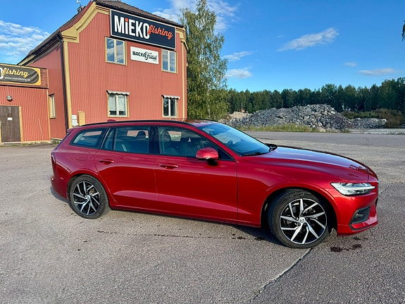 Volvo V60 3 of 6