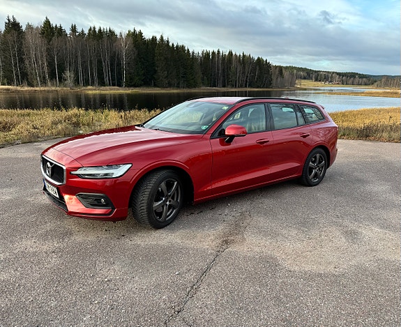 Volvo V60 2 of 6