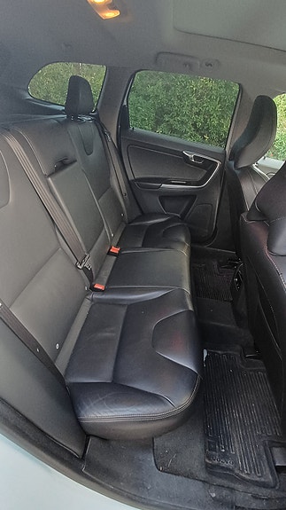 Volvo XC60 7 of 9