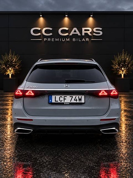 Mercedes-Benz E300 6 of 17