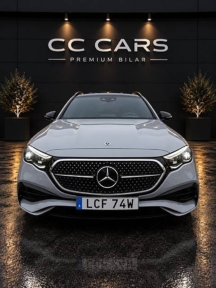 Mercedes-Benz E300 2 of 17