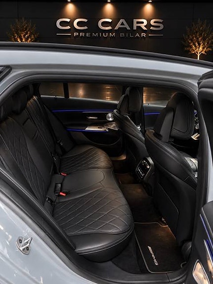Mercedes-Benz E300 16 of 17