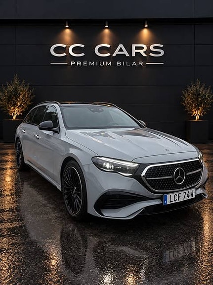 Mercedes-Benz E300 3 of 17