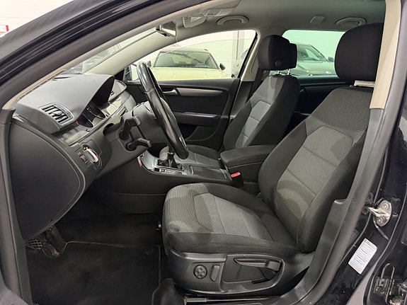 Volkswagen Passat 6 of 13