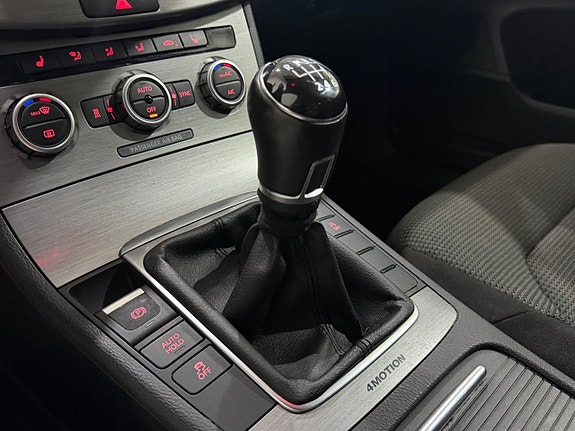 Volkswagen Passat 11 of 13