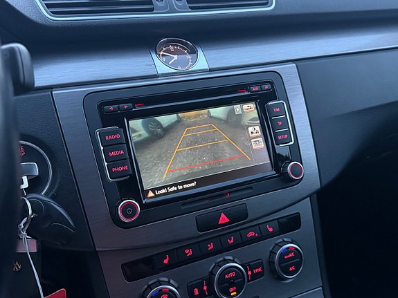 Volkswagen Passat 13 of 13