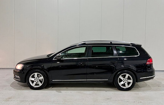 Volkswagen Passat 2 of 13