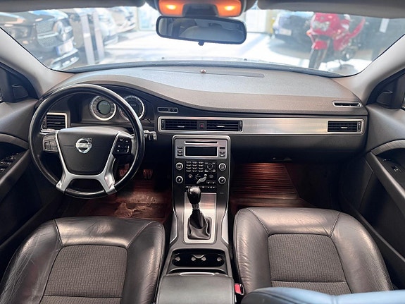 Volvo V70 11 of 18