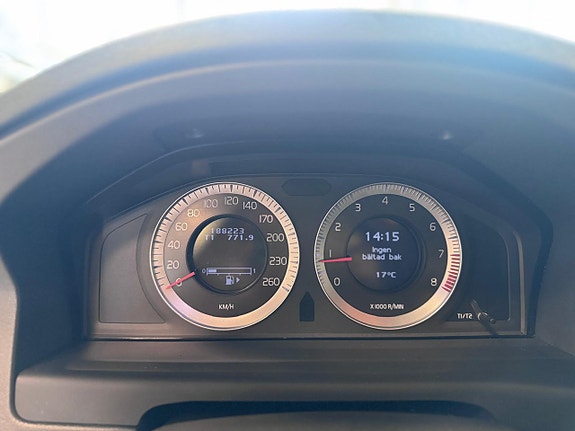 Volvo V70 15 of 18