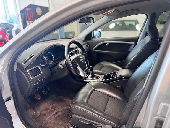 Volvo V70 13 of 18