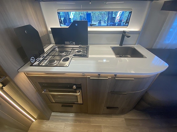 Kabe Safir 600 GLE KS Alde/Franskbädd/Ugn/Åretrunt standard 14 of 18