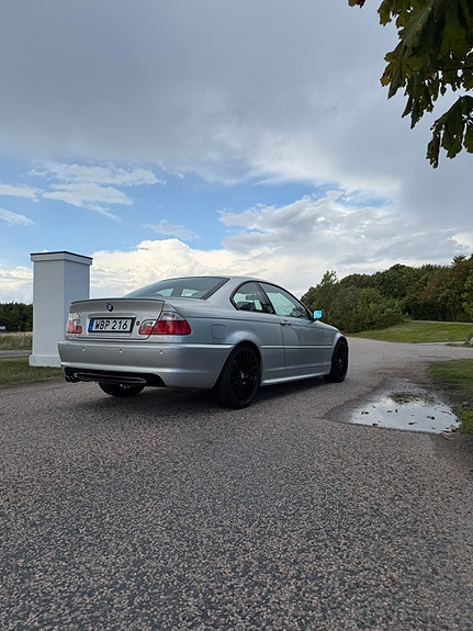 BMW 330Ci 2 of 7