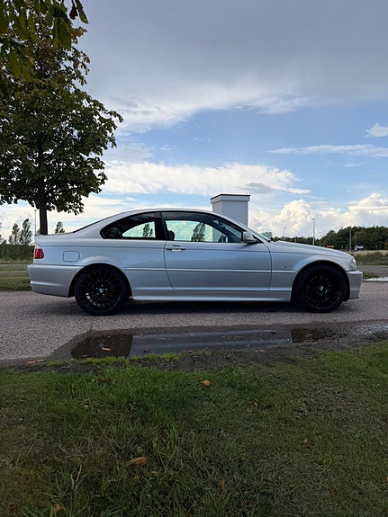 BMW 330Ci 3 of 7