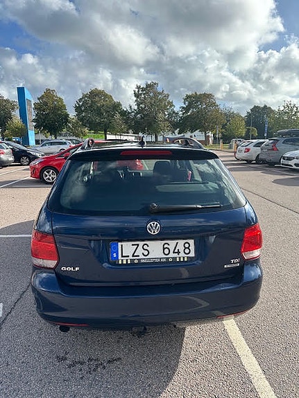 Volkswagen Golf VI 2 of 10