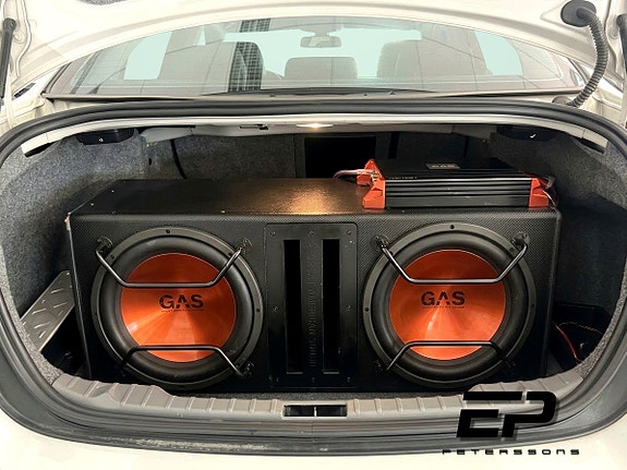 BMW 320i 10 of 10