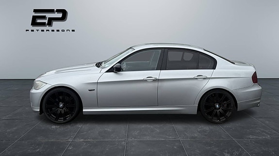 BMW 320i 6 of 10