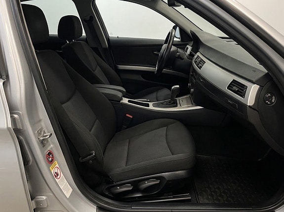 BMW 320i 9 of 10