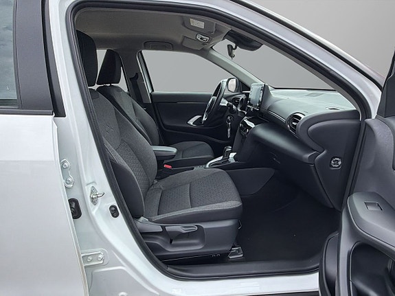 Toyota Yaris Cross 8 of 25