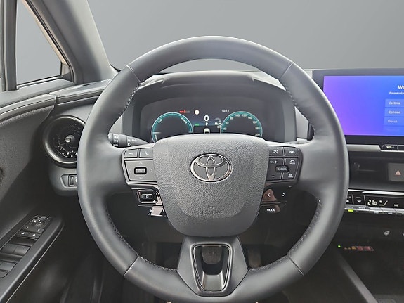 Toyota C-HR 11 of 12