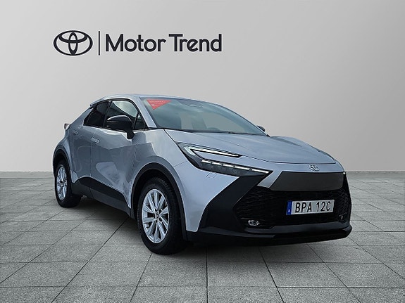Toyota C-HR 7 of 12