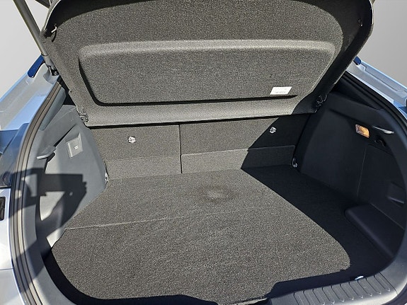Toyota C-HR 12 of 14