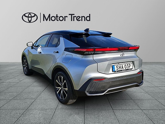Toyota C-HR 3 of 14