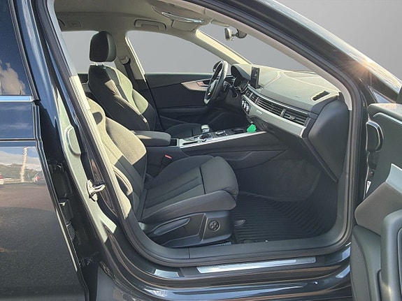Audi A4 7 of 24