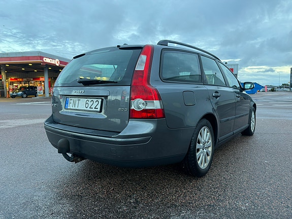 Volvo V50 4 of 15